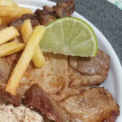 BISTECA SUÍNA FRITA