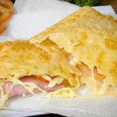 Pastel De Presunto E Queijo