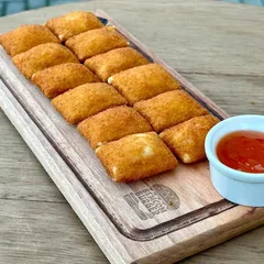 ALMOFADINHAS DE QUEIJO GOUDA.