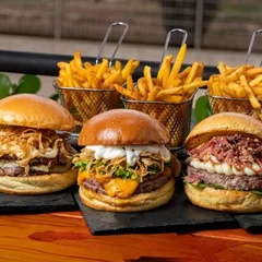 Combo para 3! 3 Burgers + 3 Entradas