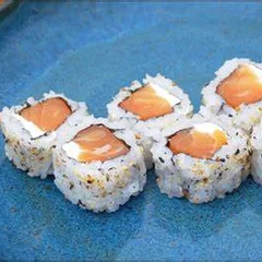 URAMAKI DE SALMÃO (10 UND)