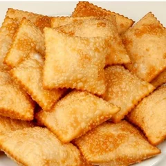 15 Pasteizinhos + 05 Kibes Tradicionais