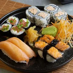 KAME SUSHI 12 PÇS