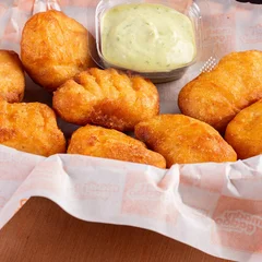 Nuggets Supreme + 1 Molho verde  