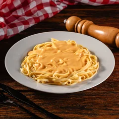 Macarrão ao Molho Cheddar