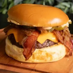 CARAMEL BACON BURGER