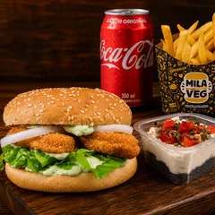 Happy Veg - Burger + Batata + Refri + Sobremesa