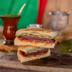 Tradicional Maragato ( Calabresa )