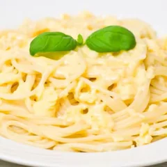 Macarrão ao Molho de Queijos 