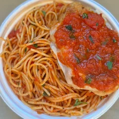 Espaguete & Parmegiana Frango + R$ 18,99 leve outra marmitex