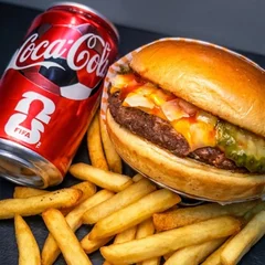 Joker + Fritas P + Coca Lata