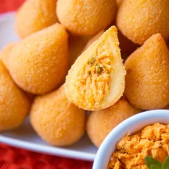 Mini Coxinha de frango - 20 unidades