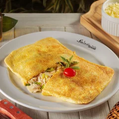 Omelete de Frango com Queijo Minas Padrão e Alho Poró