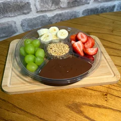 ROLETA DE FRUTAS COM CREME DE AVELÃ