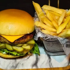 Pedra da Gávea + Fritas