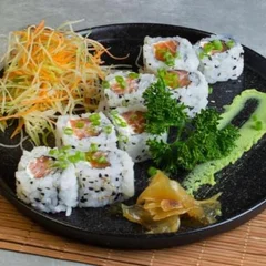 URAMAKI PHILADELPHIA 8 UND 