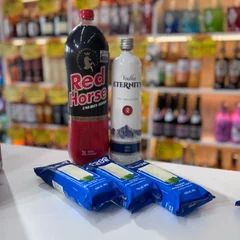 COMBO VODKA ETERNITY TRADICIONAL 900ML + 1 RED HORSE TRADICIONAL 2L  + 3 GELO DE COCO 200ML 