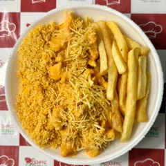 Strogonoff de Frango c/ Batata Frita & Farofa 