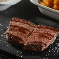 Filé Mignon | 2 Acompanhamentos 