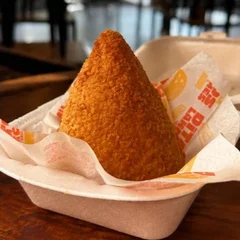 Coxinha Carne seca e Cream Cheese Tradicional