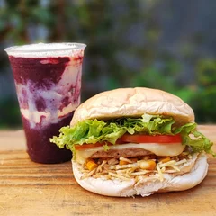 X.Burguer + Creme de Açaí 300ml