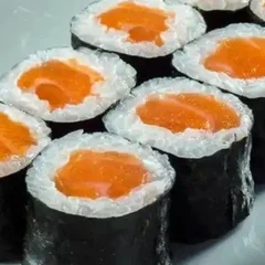 Hossomaki Salmão l 08 Peças