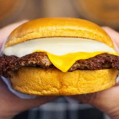 Smash Pcq (Pão, carne e queijo),