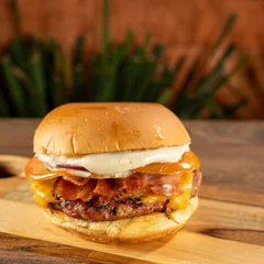 COMBO Burger Toscana #Batata + Bebida.