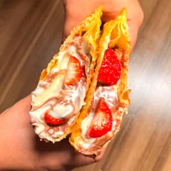 Pastel 88 - Chocolate misto com morango