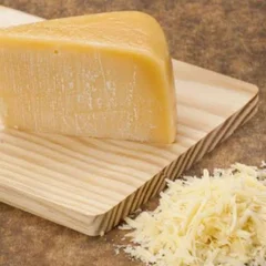 Queijo parmesão ralado
