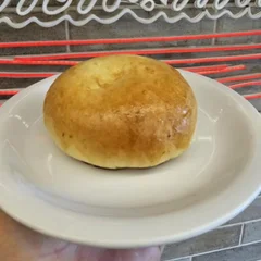 Pão de Batata de Frango c/ Creme Cheddar