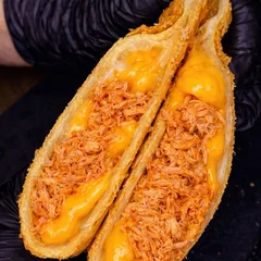 Pastel 4 - Frango com cheddar
