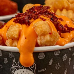Batata Especial 4 Queijos c/ Bacon
