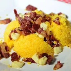 Cuscuz Com Charque e Queijo