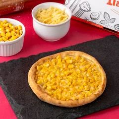 Esfiha de Milho Verde Com Mussarella