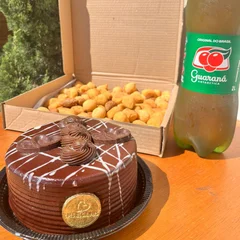 Kit Festa P - Bolo de Prestigio c/ Doce de leite
