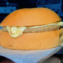 Pão, Hamburguer e queijo