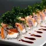 Uramaki Salmao Especial, Tare, Crisp de Couve (10 peças)