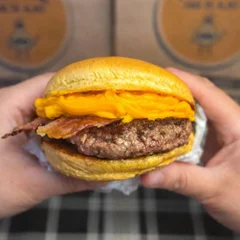 Burger Bacon e Cheddar
