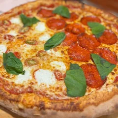 Pizza Meia Marguerita | Meia Pepperoni (Grande 8 Fatias)