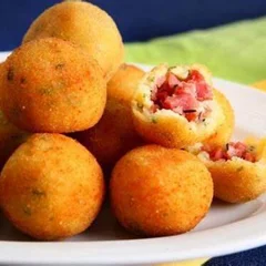 Porção 20 Bolinhos de Calabresa 20g