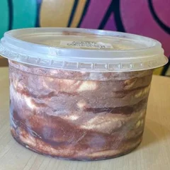 Sorvete de Kinder - Chocolate Branco com Creme de Avelã Italiano! 1000ml