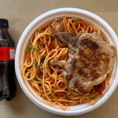 Espaguete & Bisteca Suína + Coca Zero Pet + R$ 18,99 leve outra marmitex