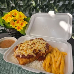 Filé de Frango à Parmegiana + REFRI - (O verdadeiro PARMÊ)