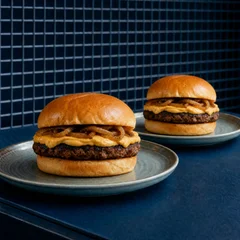 Dois Burgers Cheddar Queen