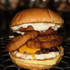 Braza Onion - Hambúrguer Artesanal com Aneis de Cebola