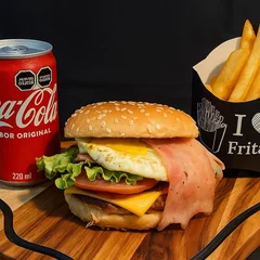Combo Favorito  X Caseiro  (lanche + batata + coquinha 220 ml)