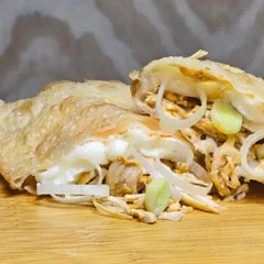 Pastel de Frango com Cream Cheese e Alho Poró