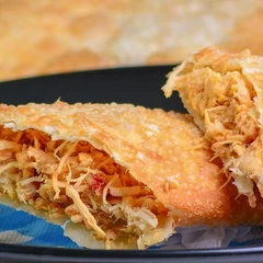 Pastel de Frango 20 cm - Escolha uma opção: