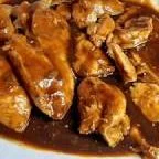  Quentinha Filé de FRANGO ao molho madeira